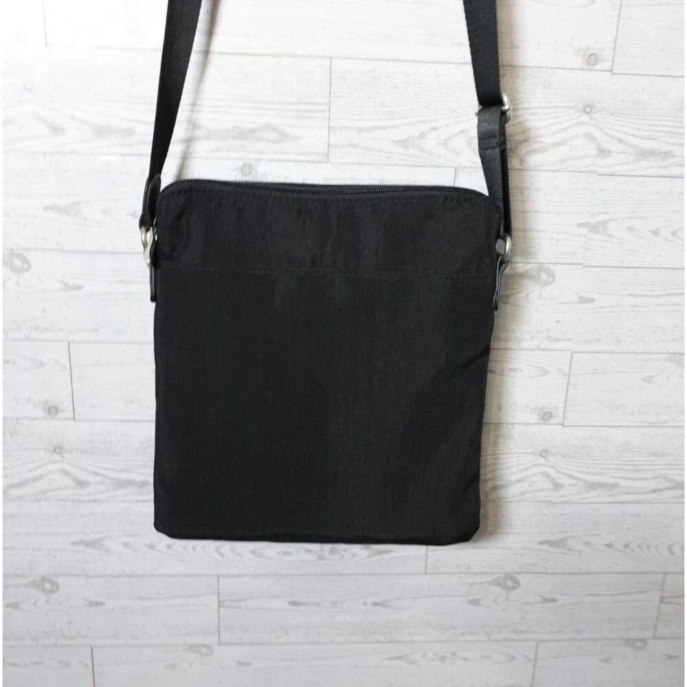 Baggallini Pocket Crossbody Bag with RFID Wristlet Black